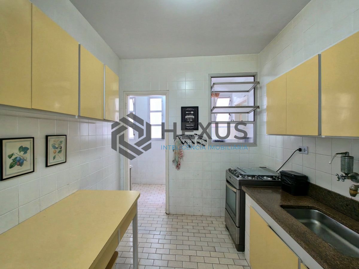 Foto 24 de Apartamento com varanda vista mar a 100m da praia nas Pitangueiras, Guarujá