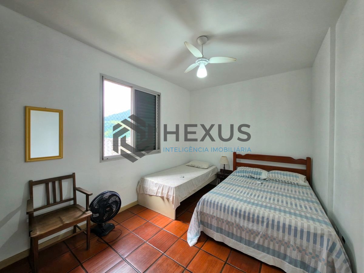 Foto 10 de Apartamento com varanda vista mar a 100m da praia nas Pitangueiras, Guarujá