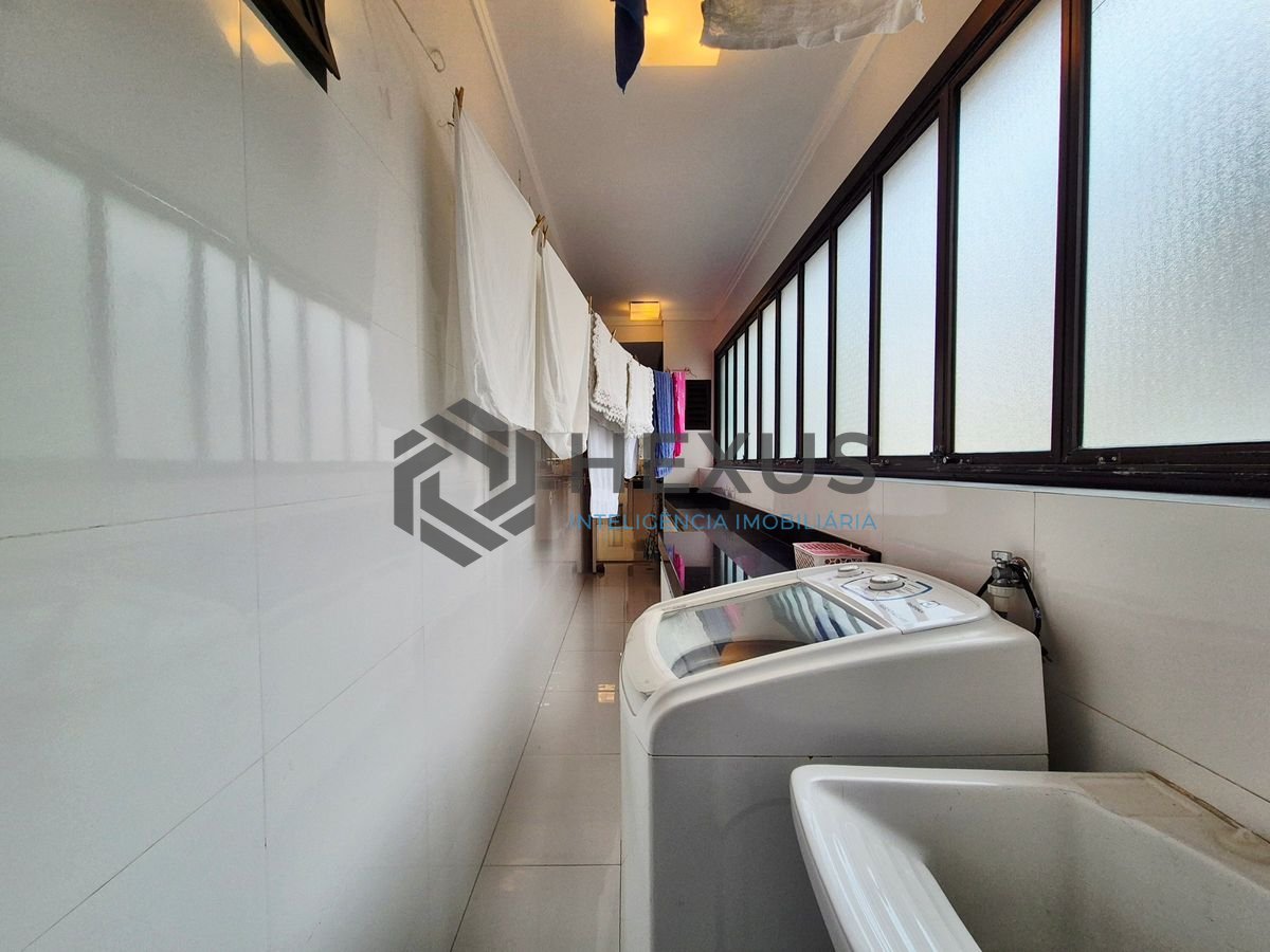 Foto 41 de Apartamento com varanda e lazer a 2 quadras da praia na região da Vila Maia nas Pitangueiras, Guarujá