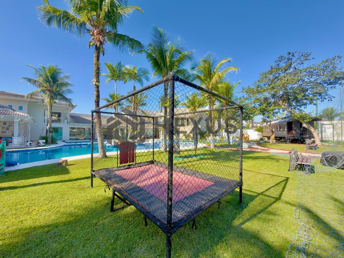 Foto 15 de Mansão de alto padrão com piscina e área gourmet no Jardim Acapulco, Guarujá