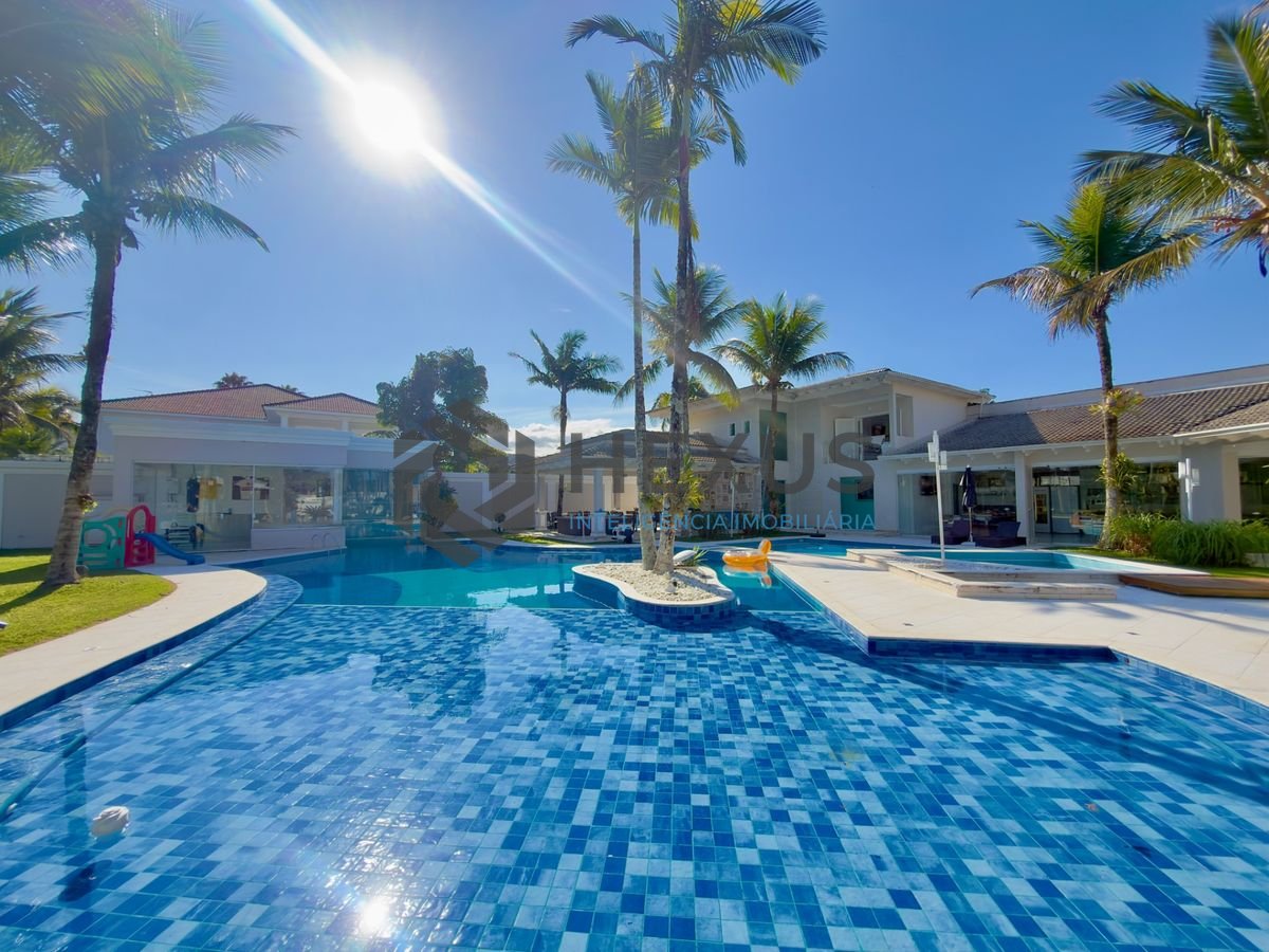 Foto 2 de Mansão de alto padrão com piscina e área gourmet no Jardim Acapulco, Guarujá
