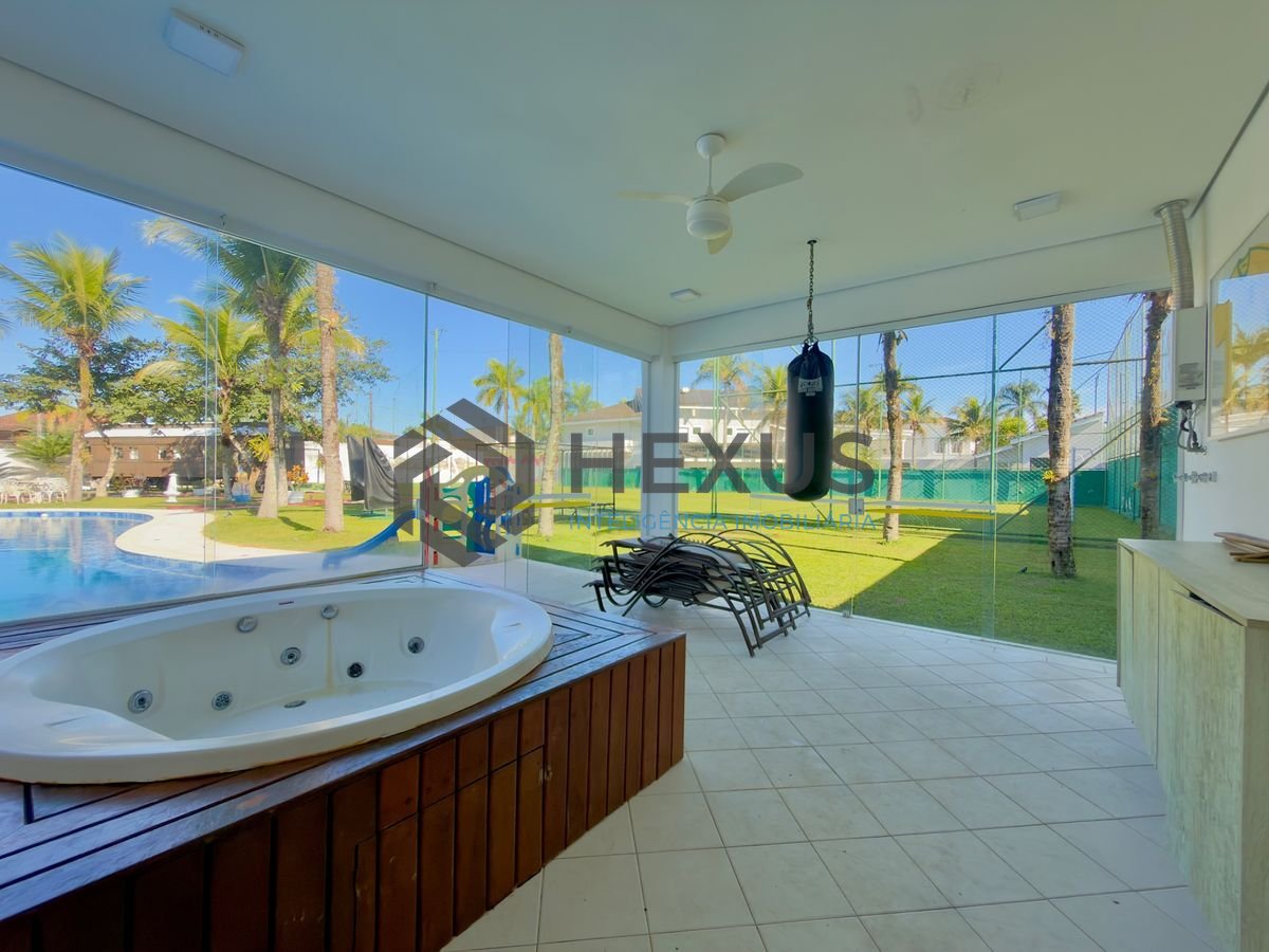 Foto 22 de Mansão de alto padrão com piscina e área gourmet no Jardim Acapulco, Guarujá