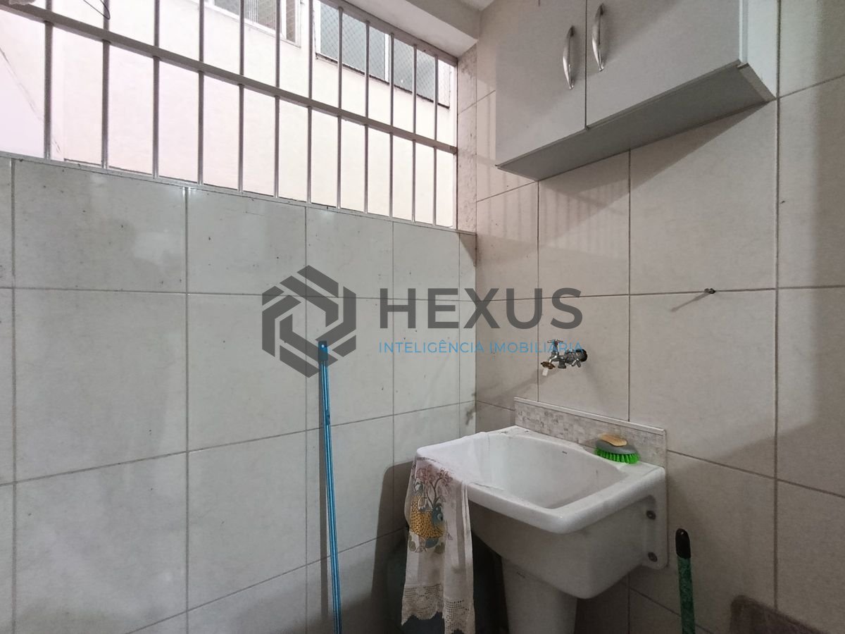 Foto 17 de Apartamento reformado e lazer a 200m da praia na Enseada, Guarujá