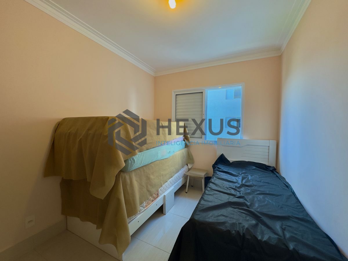 Foto 15 de Apartamento reformado com varanda a 50m da praia no Jardim Astúrias, Guarujá
