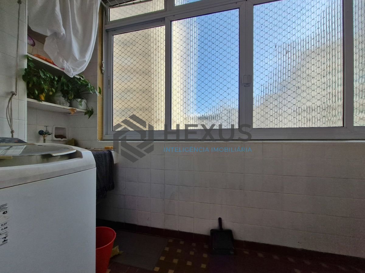 Foto 24 de Apartamento com varanda vista mar na beira mar da praia nas Pitangueiras, Guarujá