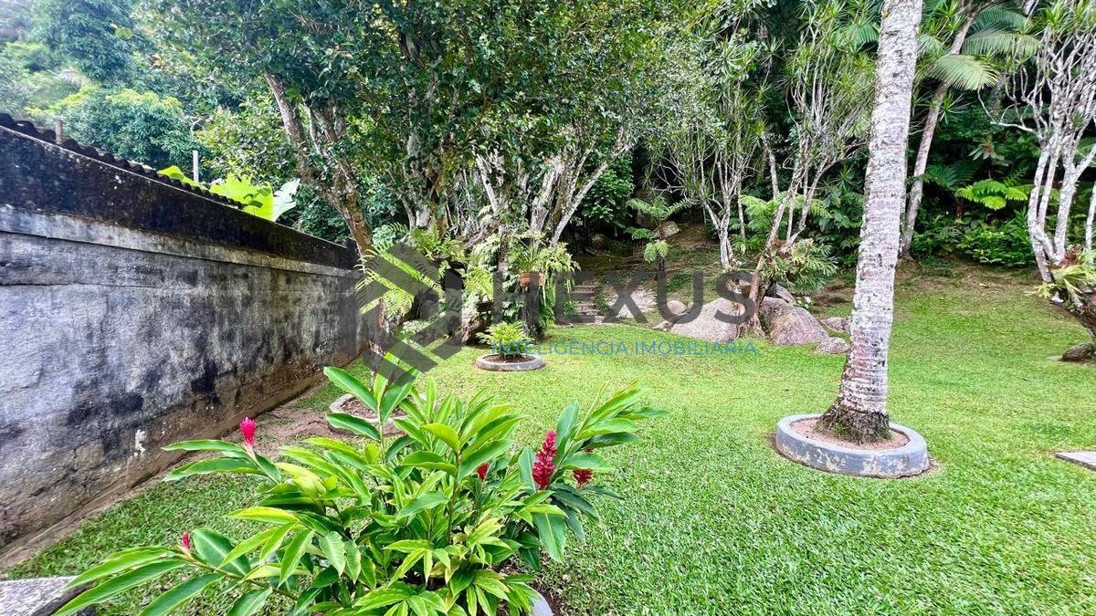 Foto 36 de Casa com lago área gourmet e piscina no Jardim Guaiuba, Guarujá