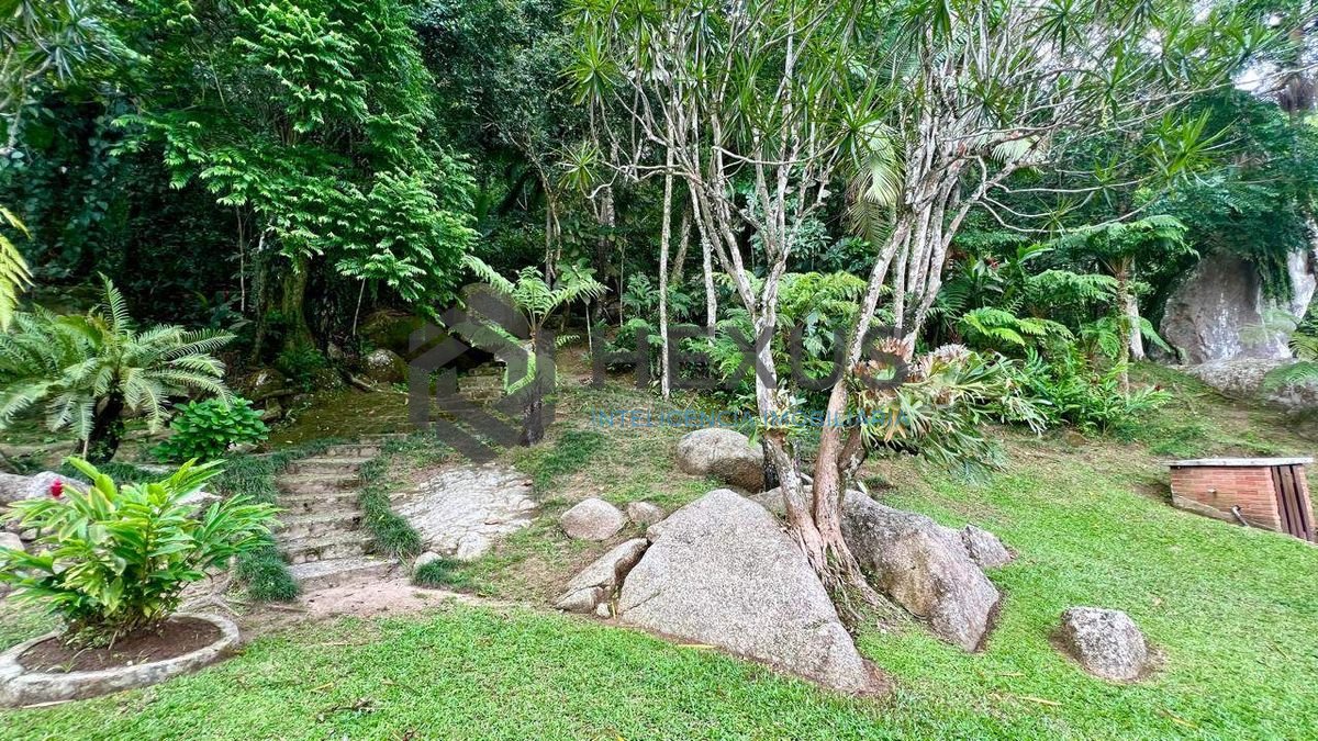 Foto 37 de Casa com lago área gourmet e piscina no Jardim Guaiuba, Guarujá