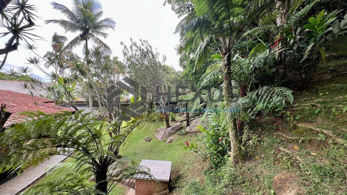 Foto 39 de Casa com lago área gourmet e piscina no Jardim Guaiuba, Guarujá