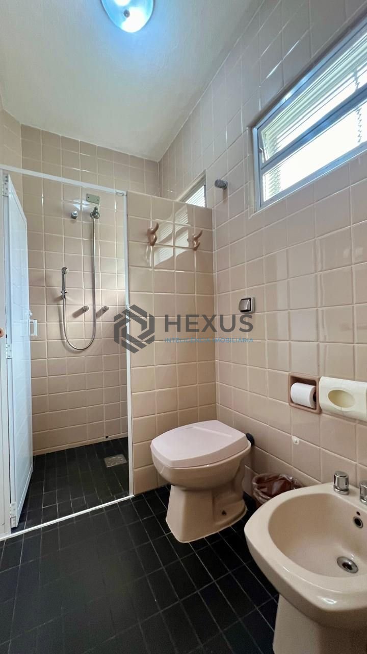 Foto 23 de Casa com lago área gourmet e piscina no Jardim Guaiuba, Guarujá