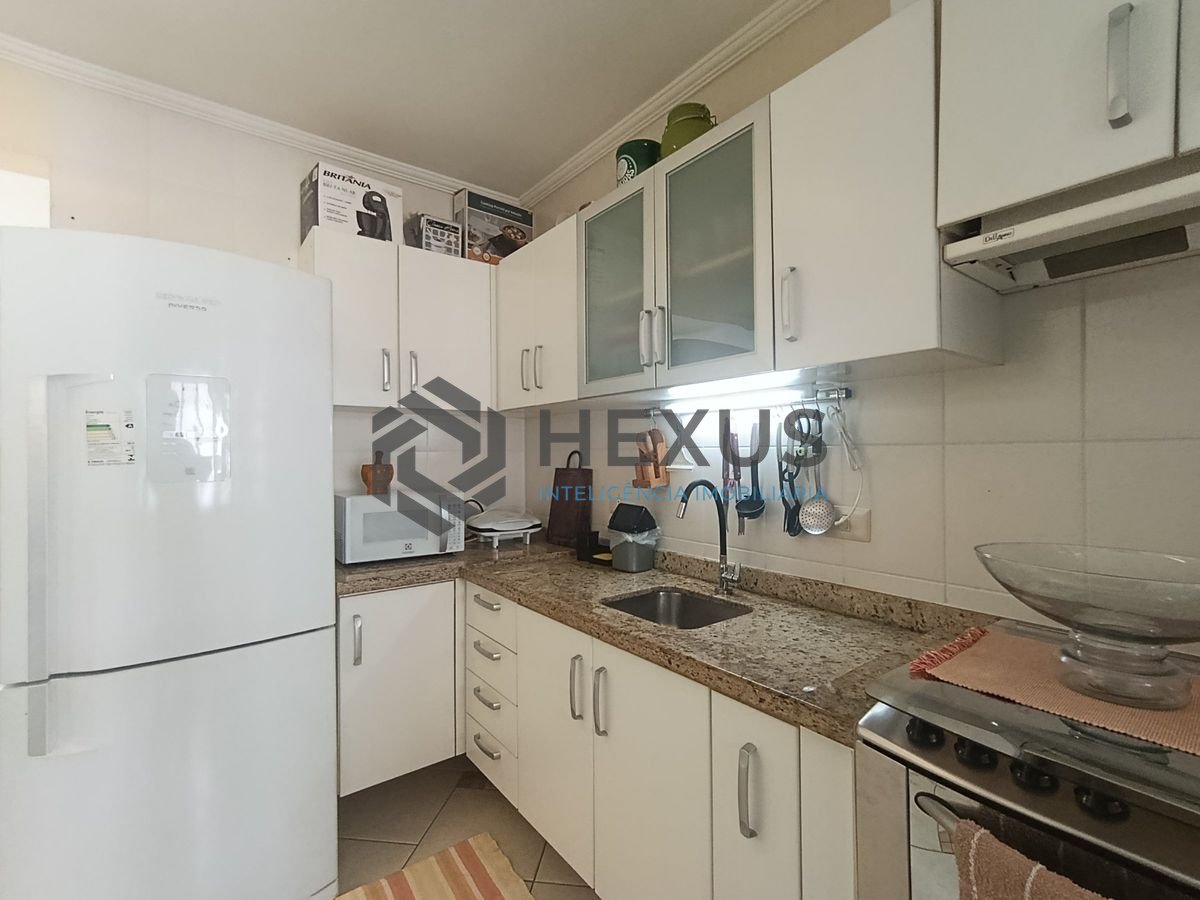 Foto 30 de Apartamento com varanda e lazer a 400m da praia na região da Brunella na Enseada, Guarujá