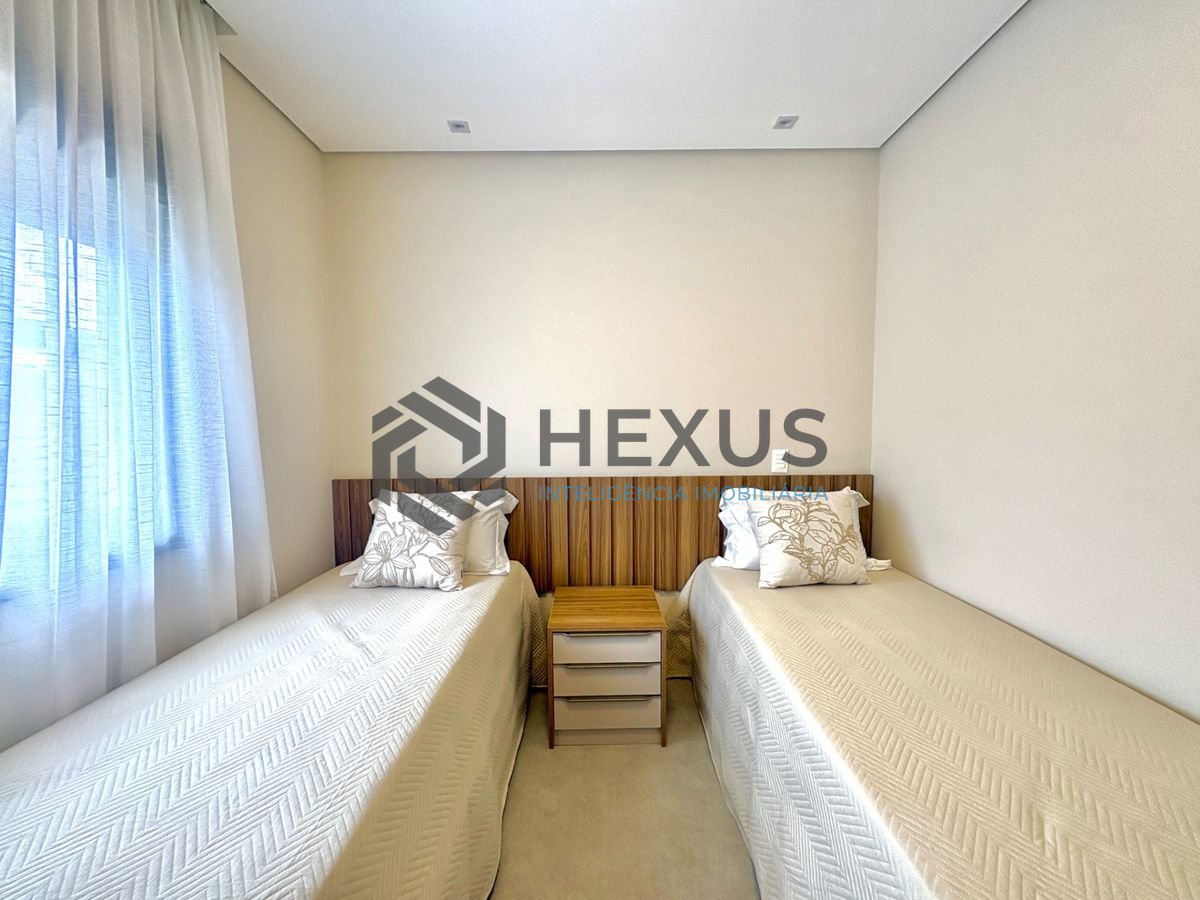 Foto 47 de Casa reformada com piscina e área gourmet no Jardim Acapulco, Guarujá