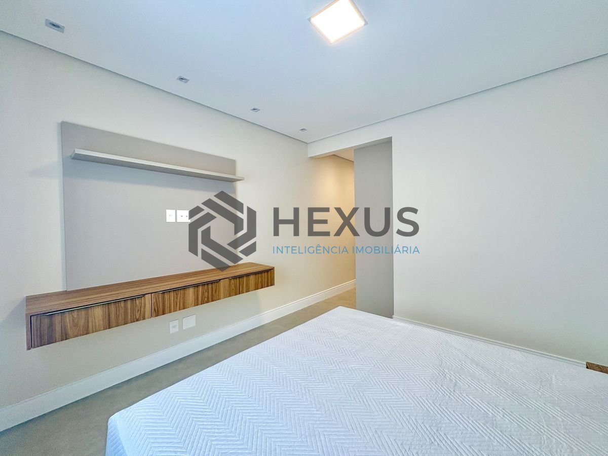 Foto 44 de Casa reformada com piscina e área gourmet no Jardim Acapulco, Guarujá