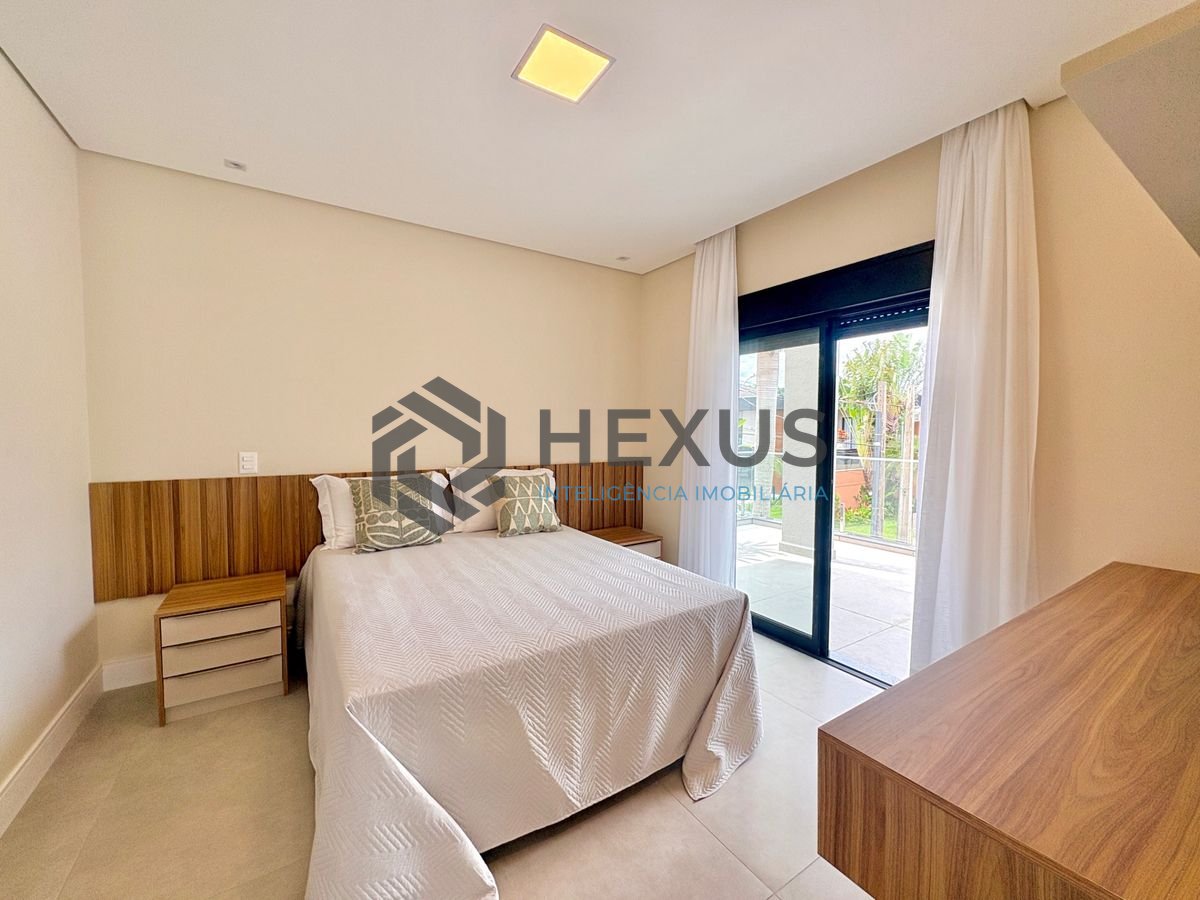 Foto 30 de Casa reformada com piscina e área gourmet no Jardim Acapulco, Guarujá
