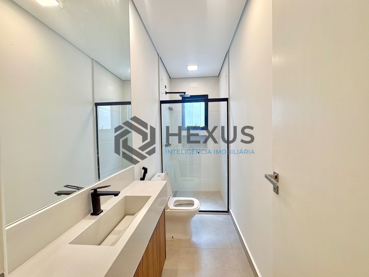 Foto 26 de Casa reformada com piscina e área gourmet no Jardim Acapulco, Guarujá