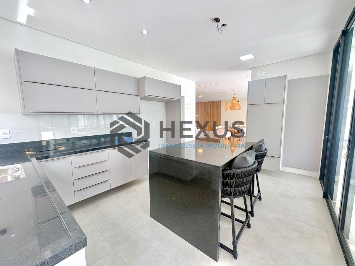 Foto 20 de Casa reformada com piscina e área gourmet no Jardim Acapulco, Guarujá