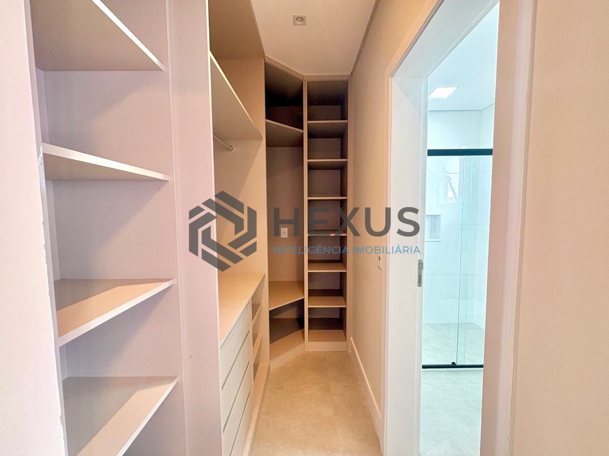 Foto 48 de Casa reformada com piscina e área gourmet no Jardim Acapulco, Guarujá