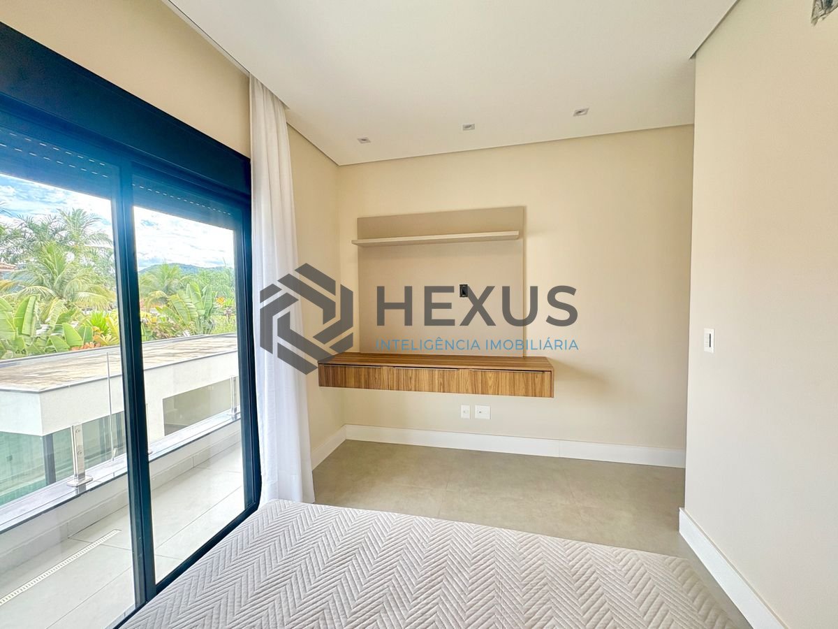 Foto 51 de Casa reformada com piscina e área gourmet no Jardim Acapulco, Guarujá