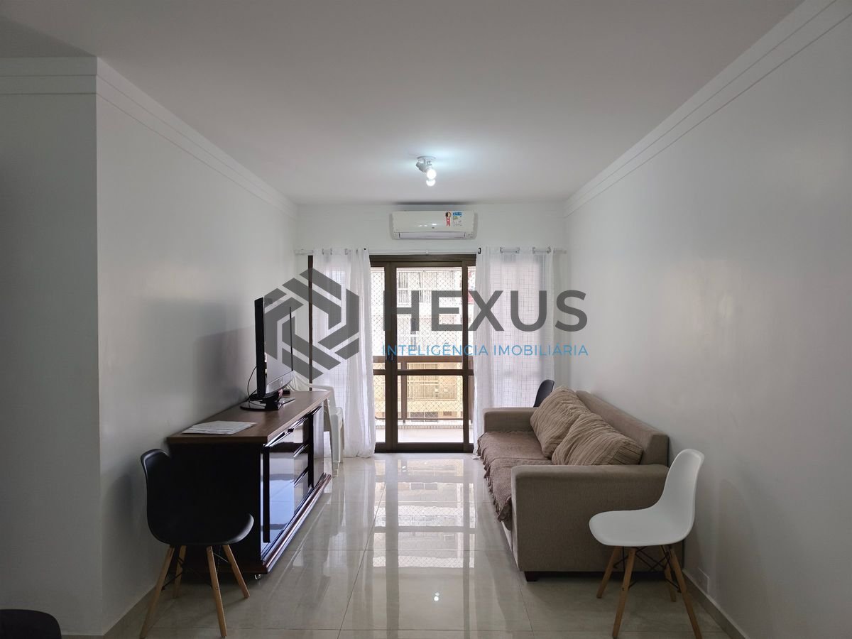 Foto 4 de Apartamento com varanda e lazer a 200m da praia nas Pitangueiras, Guarujá