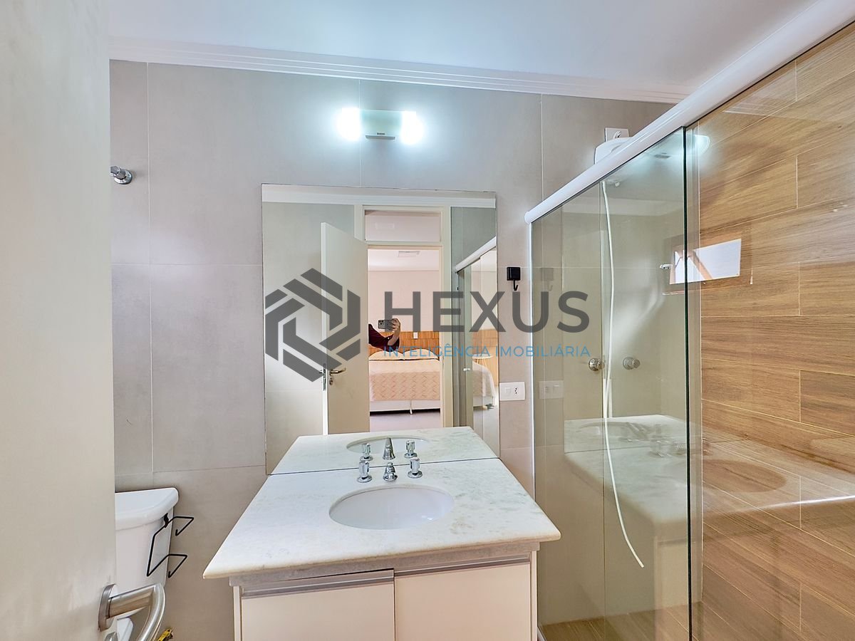 Foto 18 de Casa reformada com piscina e área gourmet no Jardim Acapulco, Guarujá