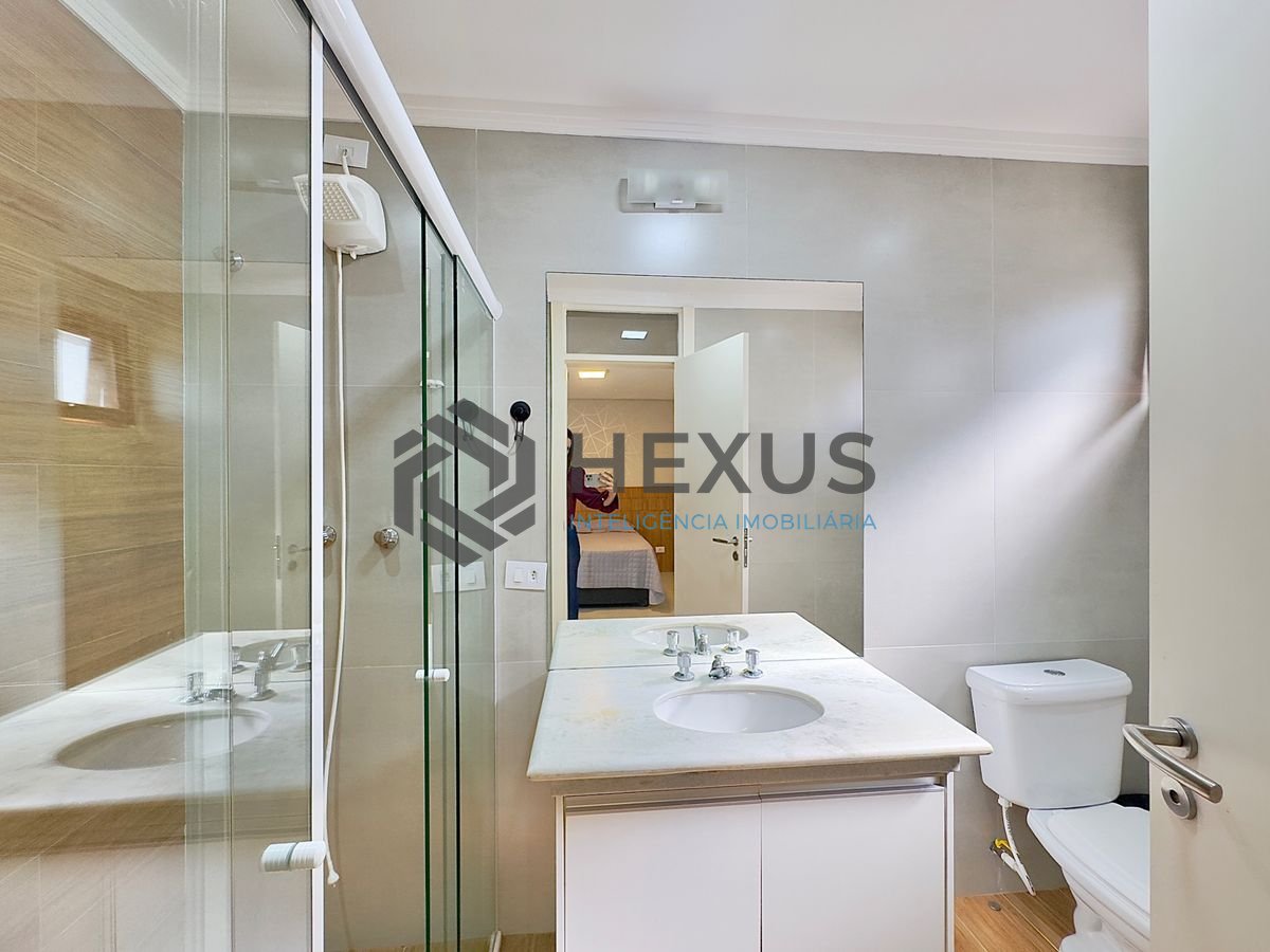 Foto 20 de Casa reformada com piscina e área gourmet no Jardim Acapulco, Guarujá