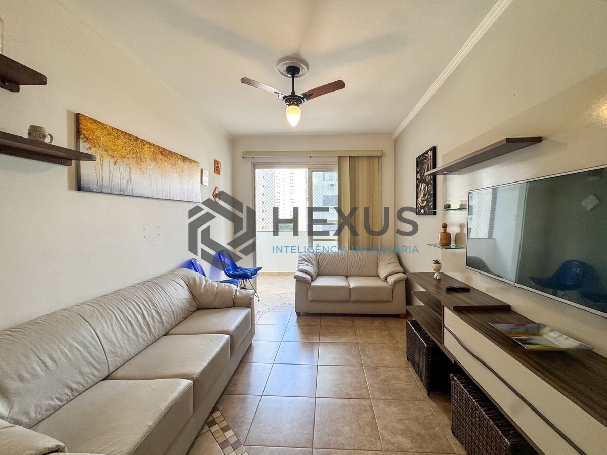 Foto 6 de Apartamento com varanda e lazer a 250m da praia nas Pitangueiras, Guarujá