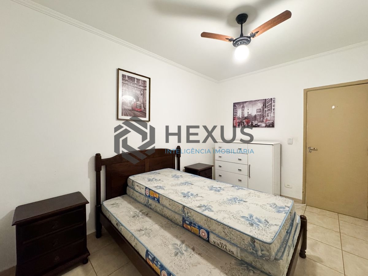 Foto 13 de Apartamento com varanda e lazer a 250m da praia nas Pitangueiras, Guarujá