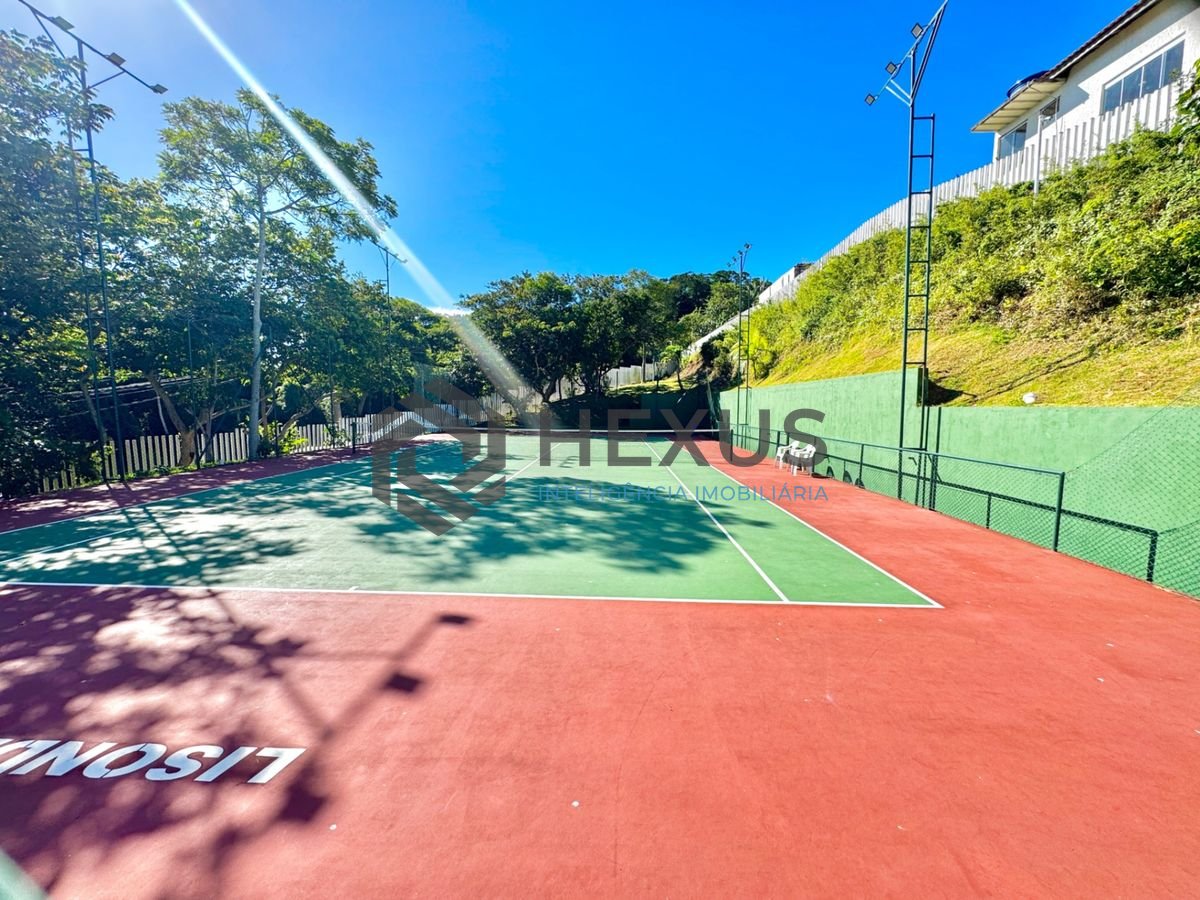 Foto 23 de Apartamento Duplex reformado com varanda vista mar e lazer a 350m da praia na região do Tortugas na Enseada, Guarujá