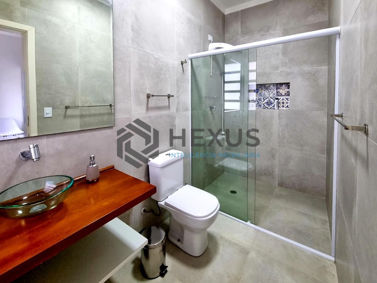 Foto 17 de Casa com piscina e churrasqueira no Balneário Pernambuco, Guarujá