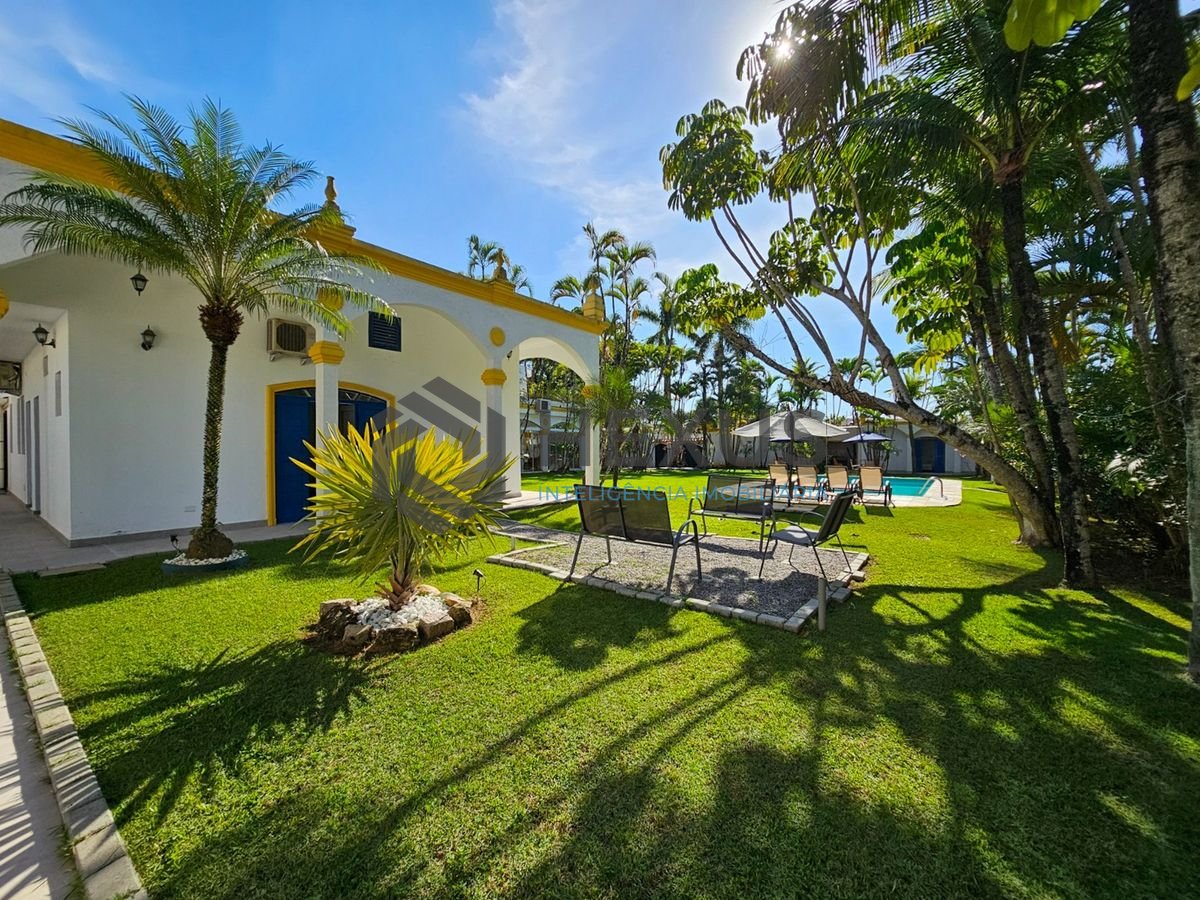 Foto 37 de Casa com piscina e churrasqueira no Balneário Pernambuco, Guarujá