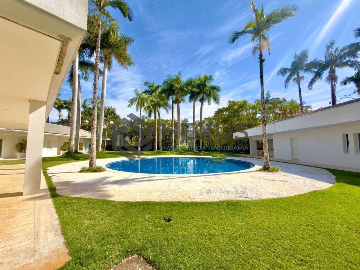 Foto 7 de Mansão de alto padrão com piscina e área gourmet no Jardim Acapulco, Guarujá