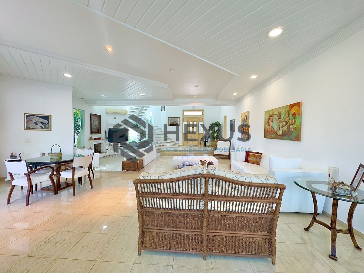 Foto 10 de Casa com piscina e área gourmet no Jardim Acapulco, Guarujá