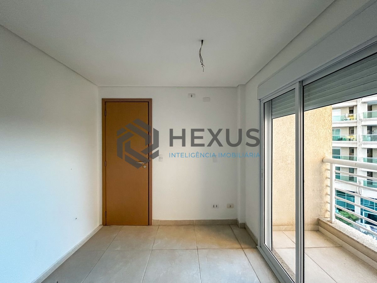 Foto 7 de Apartamento com varanda e lazer a 500m da praia na região da Jardim Virgínia na Enseada, Guarujá