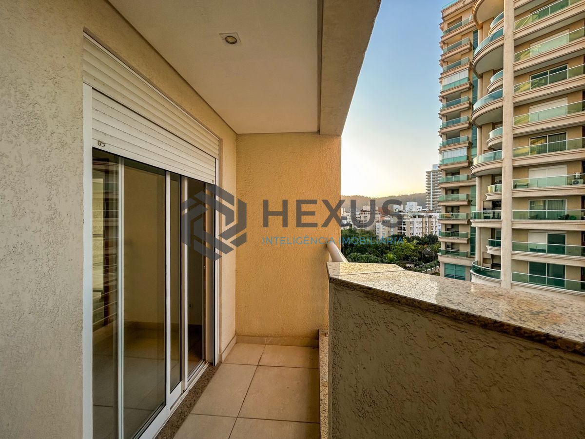Foto 8 de Apartamento com varanda e lazer a 500m da praia na região da Jardim Virgínia na Enseada, Guarujá