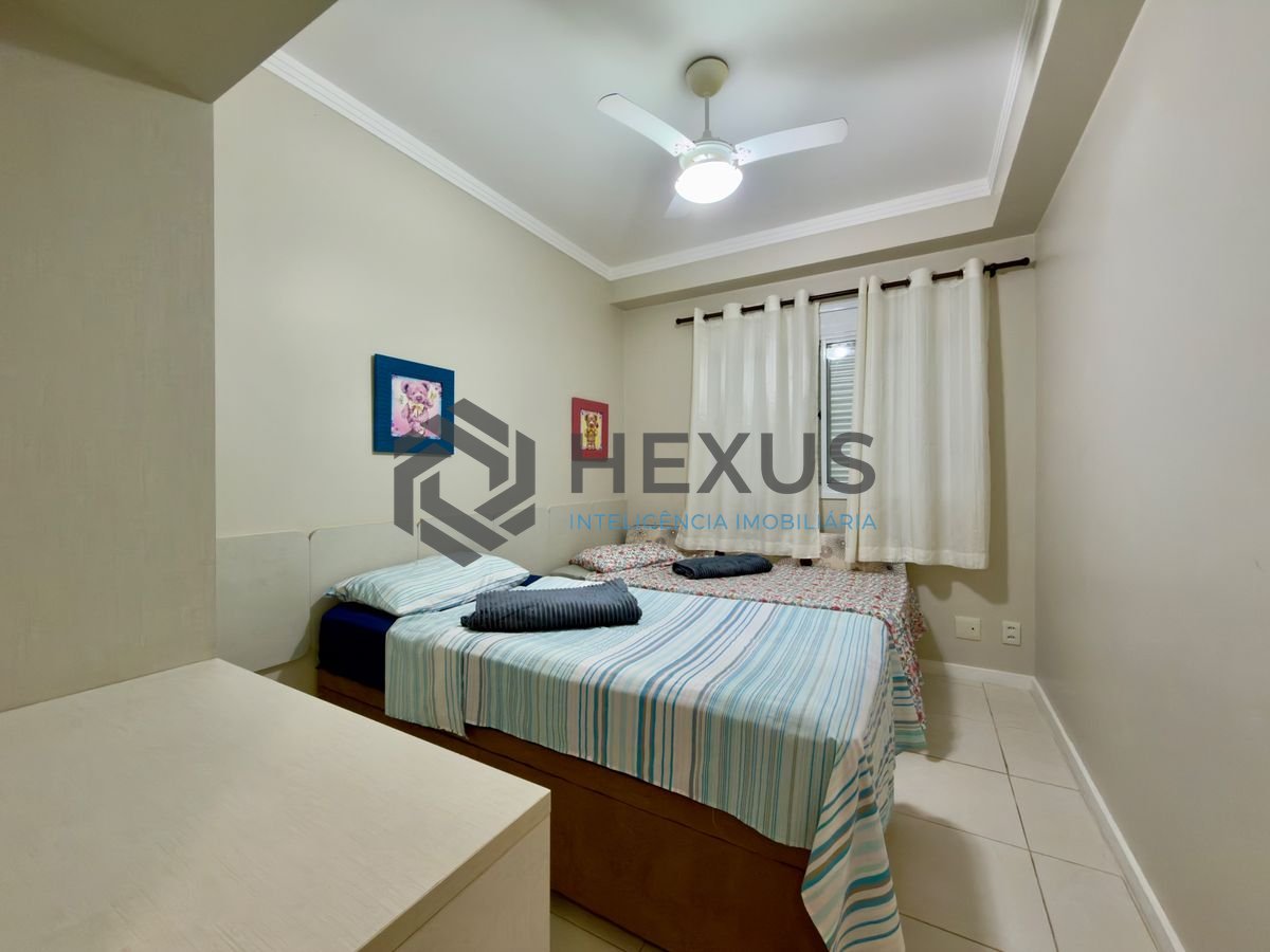 Foto 11 de Apartamento reformado com varanda gourmet vista mar e lazer a 150m da praia nas Pitangueiras, Guarujá