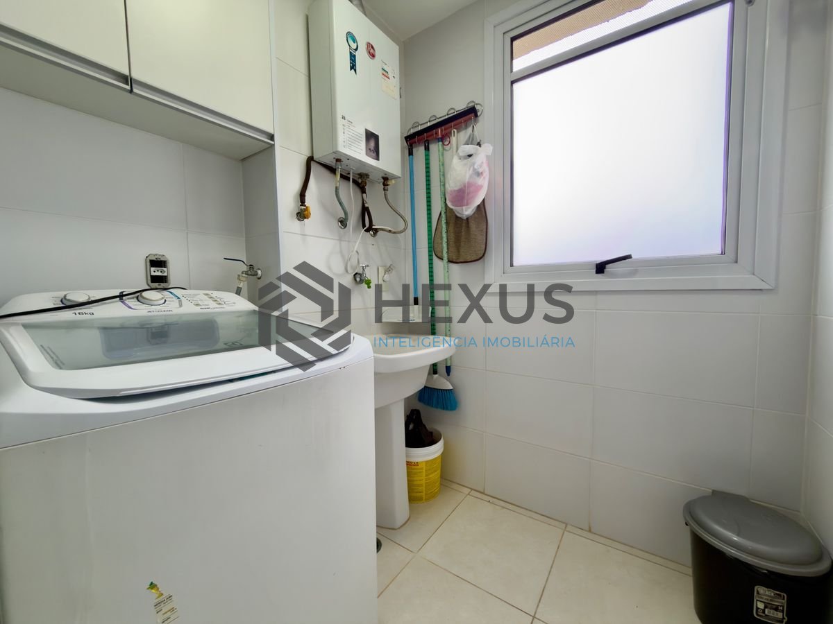Foto 22 de Apartamento reformado com varanda gourmet vista mar e lazer a 150m da praia nas Pitangueiras, Guarujá