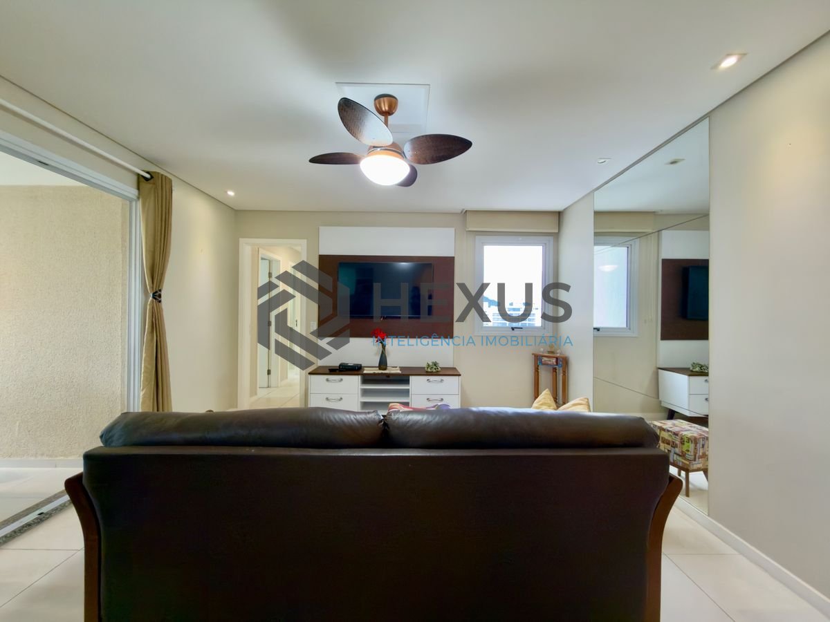 Foto 4 de Apartamento reformado com varanda gourmet vista mar e lazer a 150m da praia nas Pitangueiras, Guarujá