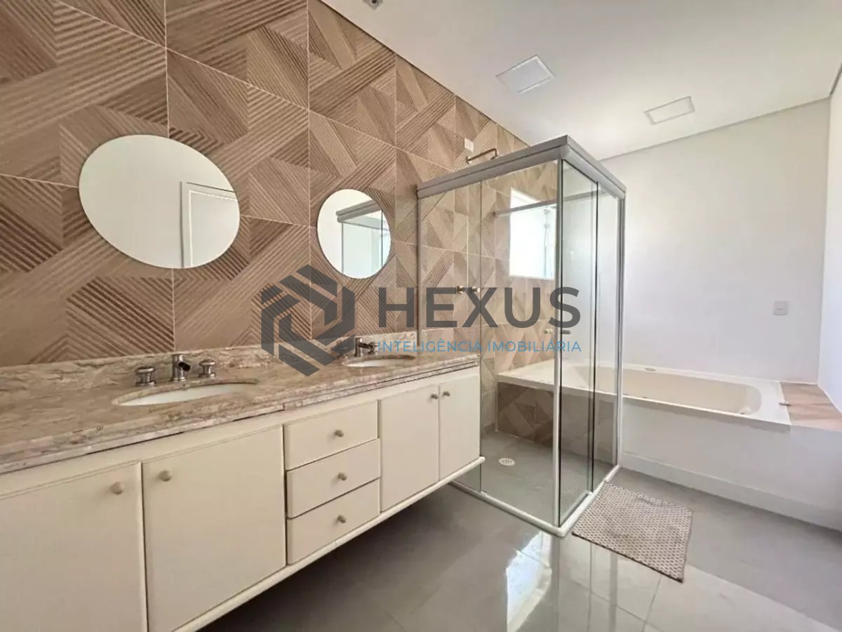 Foto 20 de Casa reformada com piscina e área gourmet no Jardim Acapulco, Guarujá
