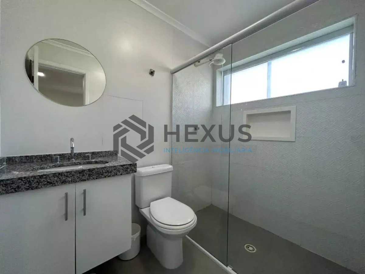 Foto 14 de Casa reformada com piscina e área gourmet no Jardim Acapulco, Guarujá
