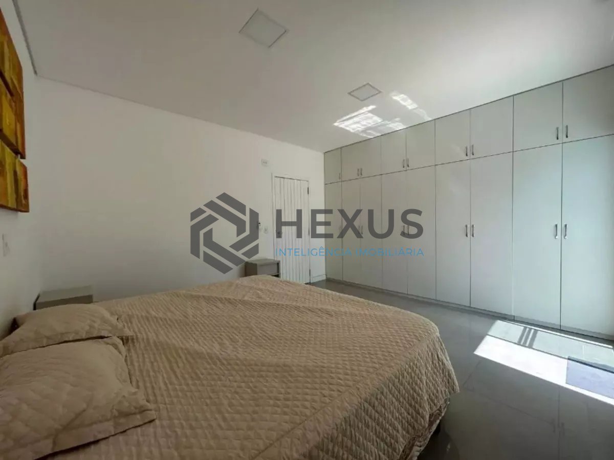 Foto 8 de Casa reformada com piscina e área gourmet no Jardim Acapulco, Guarujá