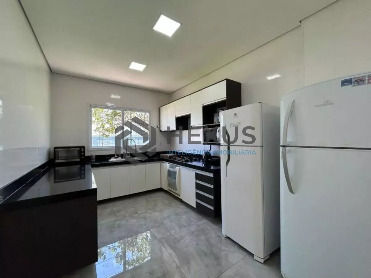 Foto 26 de Casa reformada com piscina e área gourmet no Jardim Acapulco, Guarujá