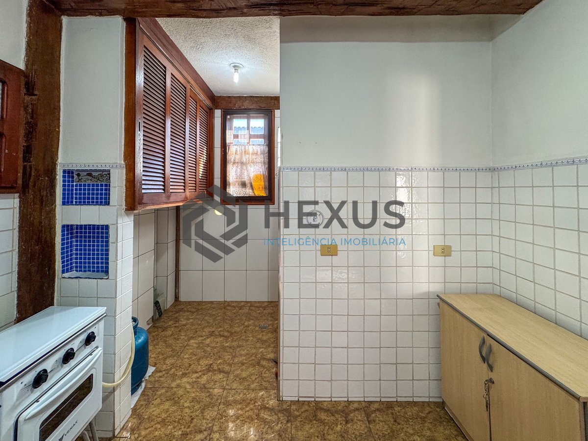 Foto 33 de Casa em condominio fechado com varanda e lazer a 1km da praia na Enseada, Guarujá