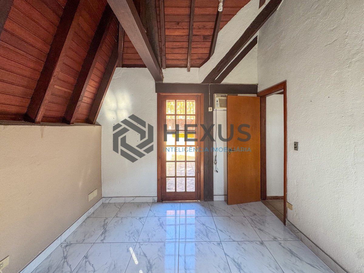 Foto 25 de Casa em condominio fechado com varanda e lazer a 1km da praia na Enseada, Guarujá