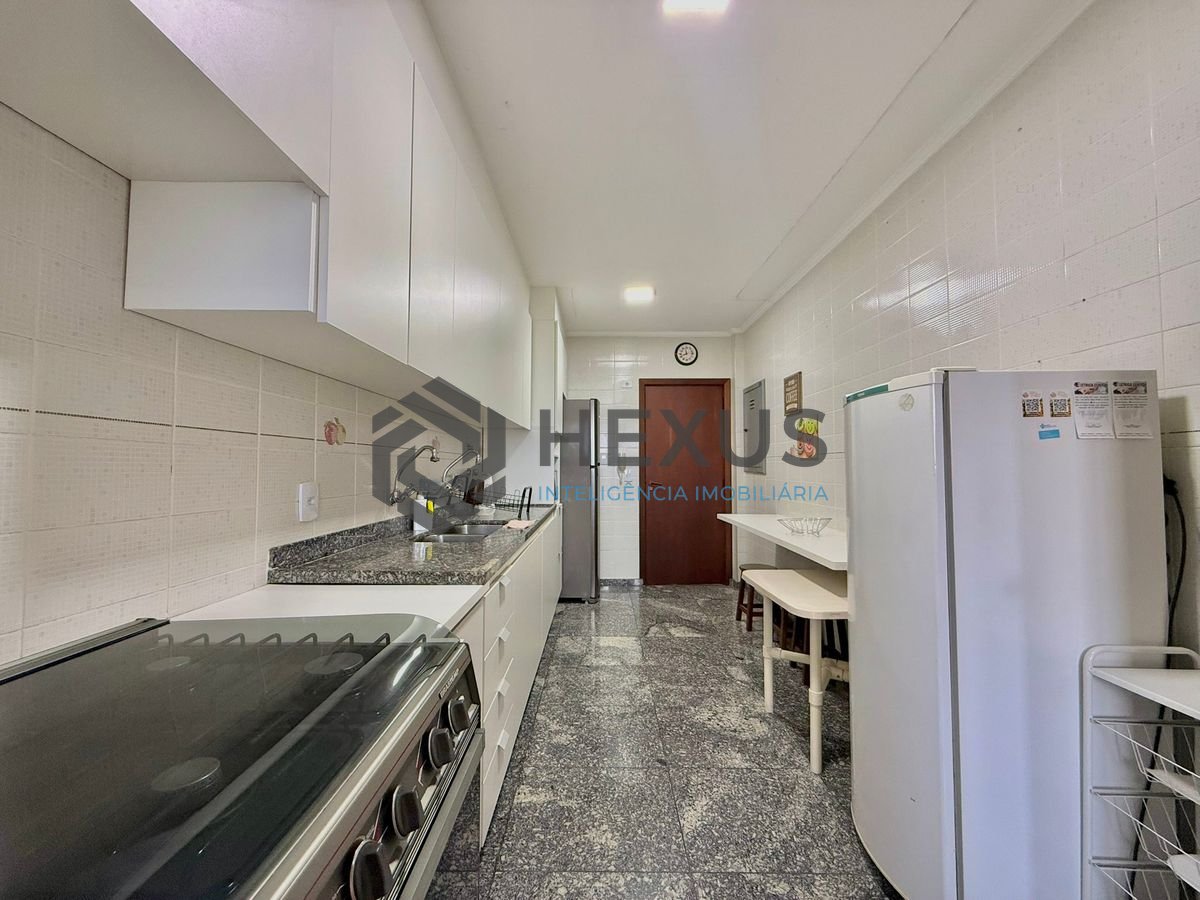 Foto 22 de Apartamento com varanda e lazer a 400m da praia na Brunela na Enseada, Guarujá