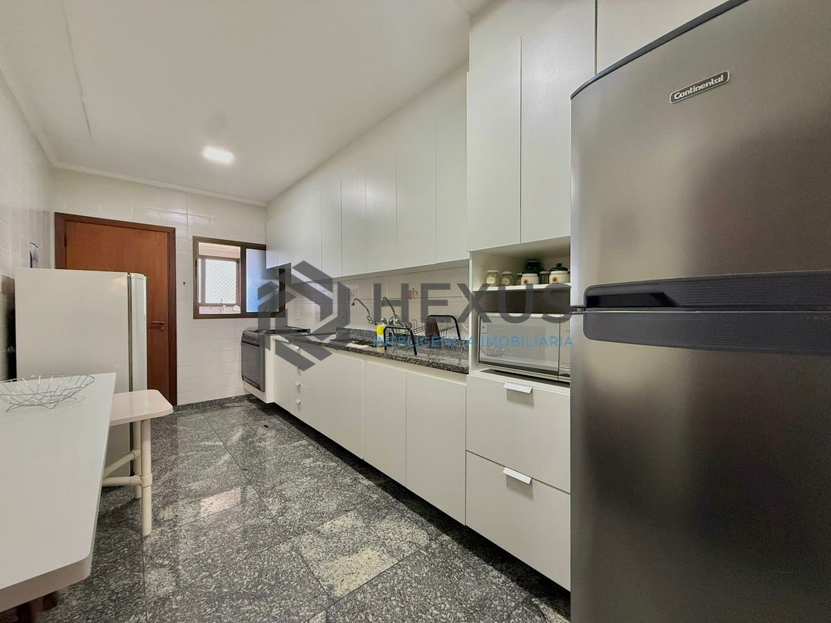 Foto 20 de Apartamento com varanda e lazer a 400m da praia na Brunela na Enseada, Guarujá