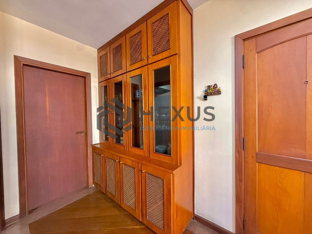 Foto 11 de Apartamento com varanda e lazer a 400m da praia na Brunela na Enseada, Guarujá