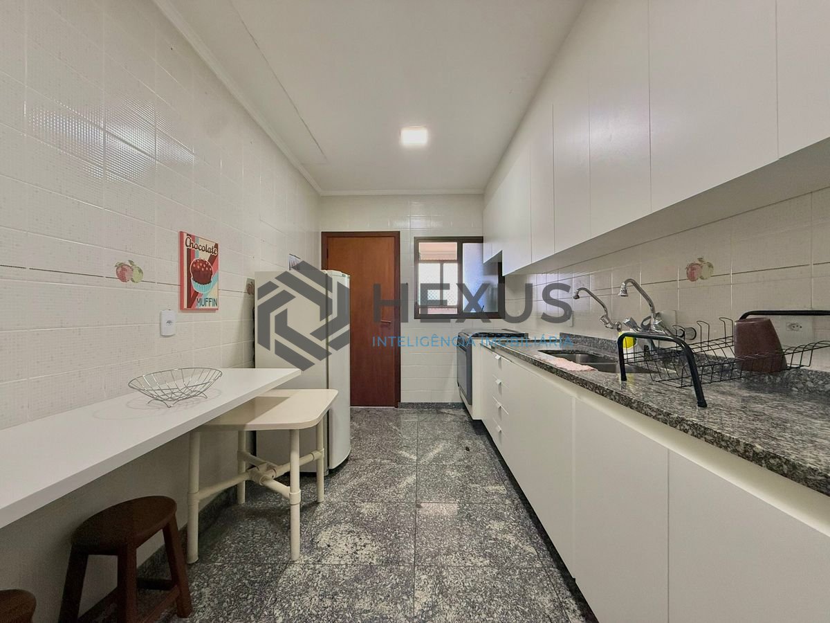 Foto 21 de Apartamento com varanda e lazer a 400m da praia na Brunela na Enseada, Guarujá