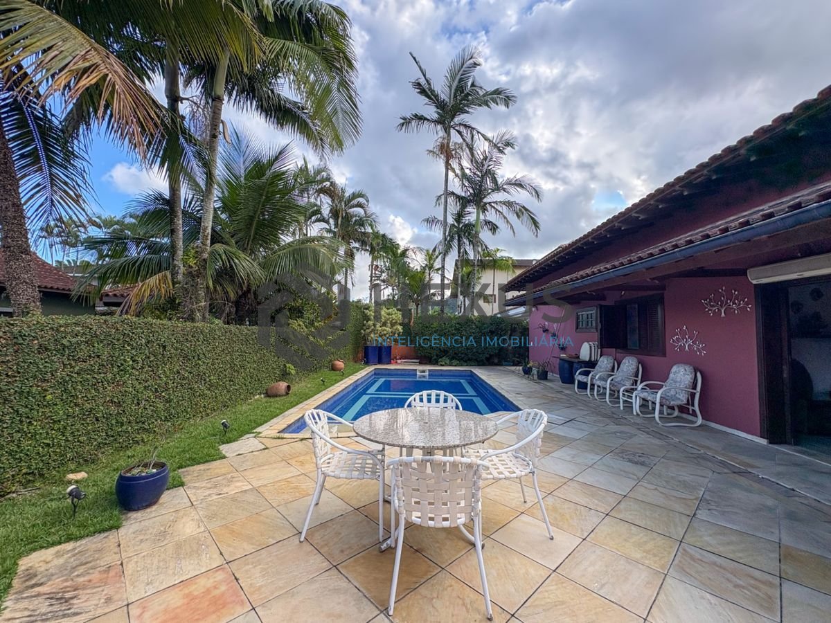 Foto 48 de Casa com piscina e churrasqueira no Condomínio Granville na Enseada, Guarujá