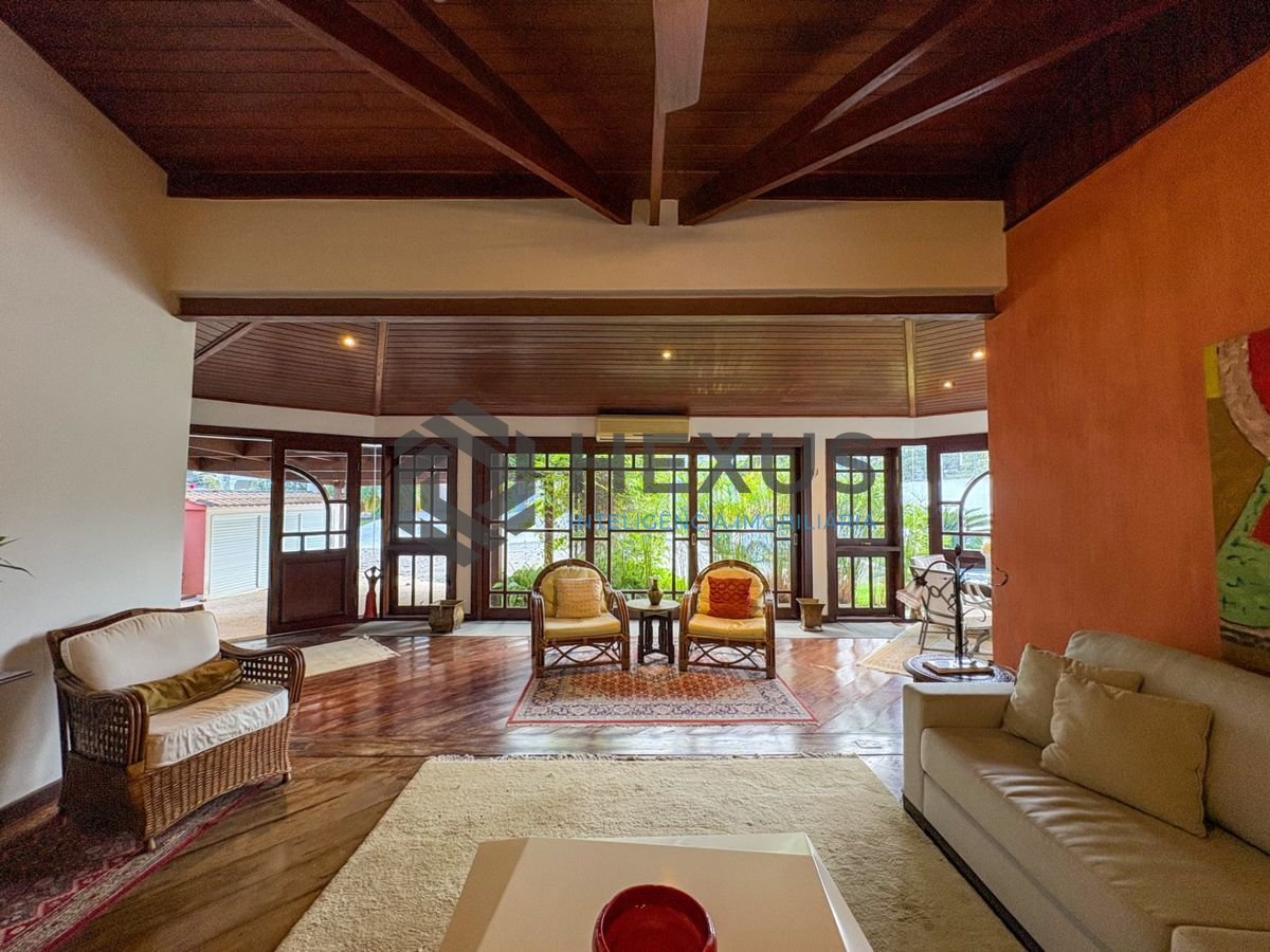 Foto 7 de Casa com piscina e churrasqueira no Condomínio Granville na Enseada, Guarujá