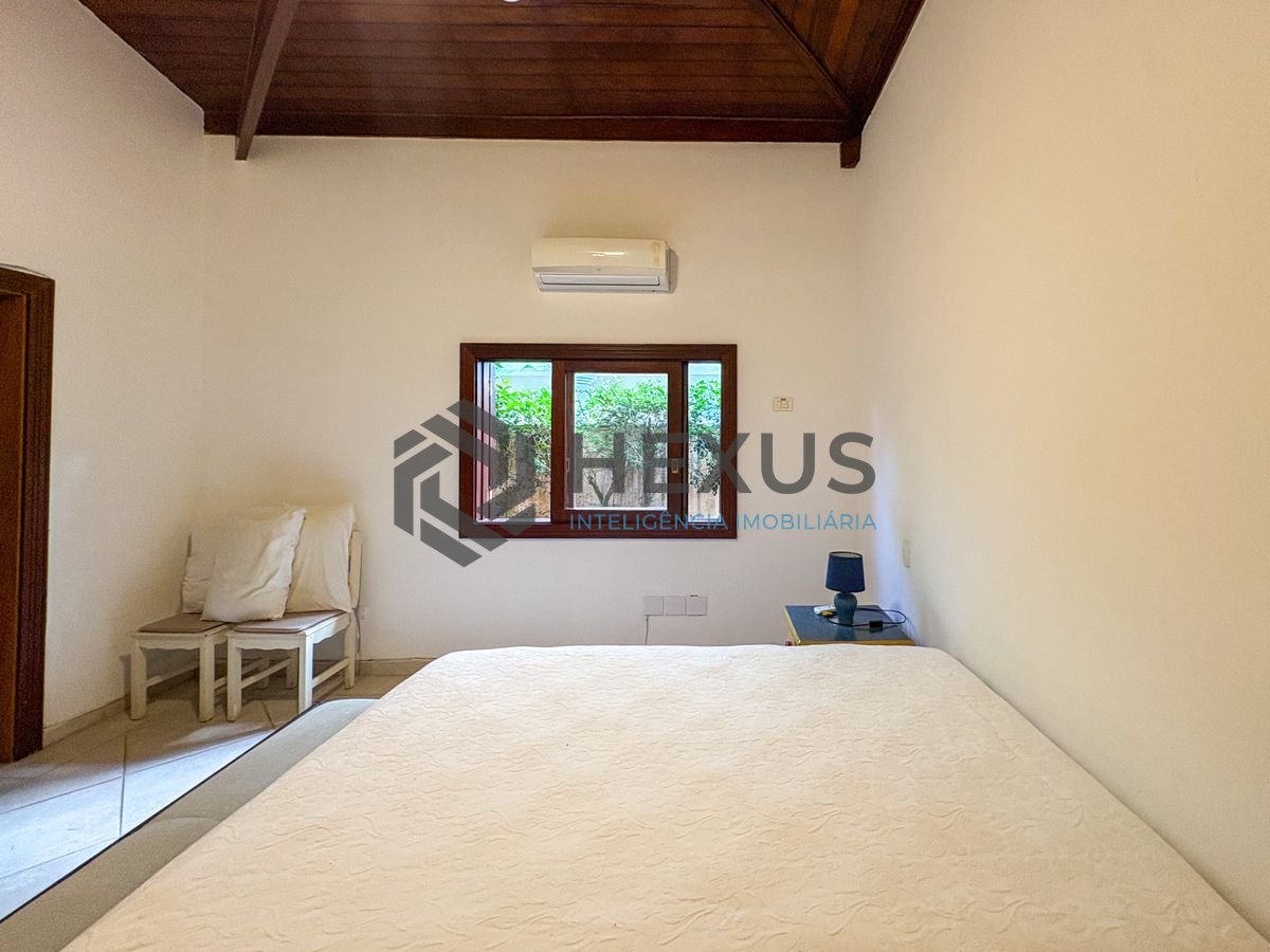 Foto 38 de Casa com piscina e churrasqueira no Condomínio Granville na Enseada, Guarujá