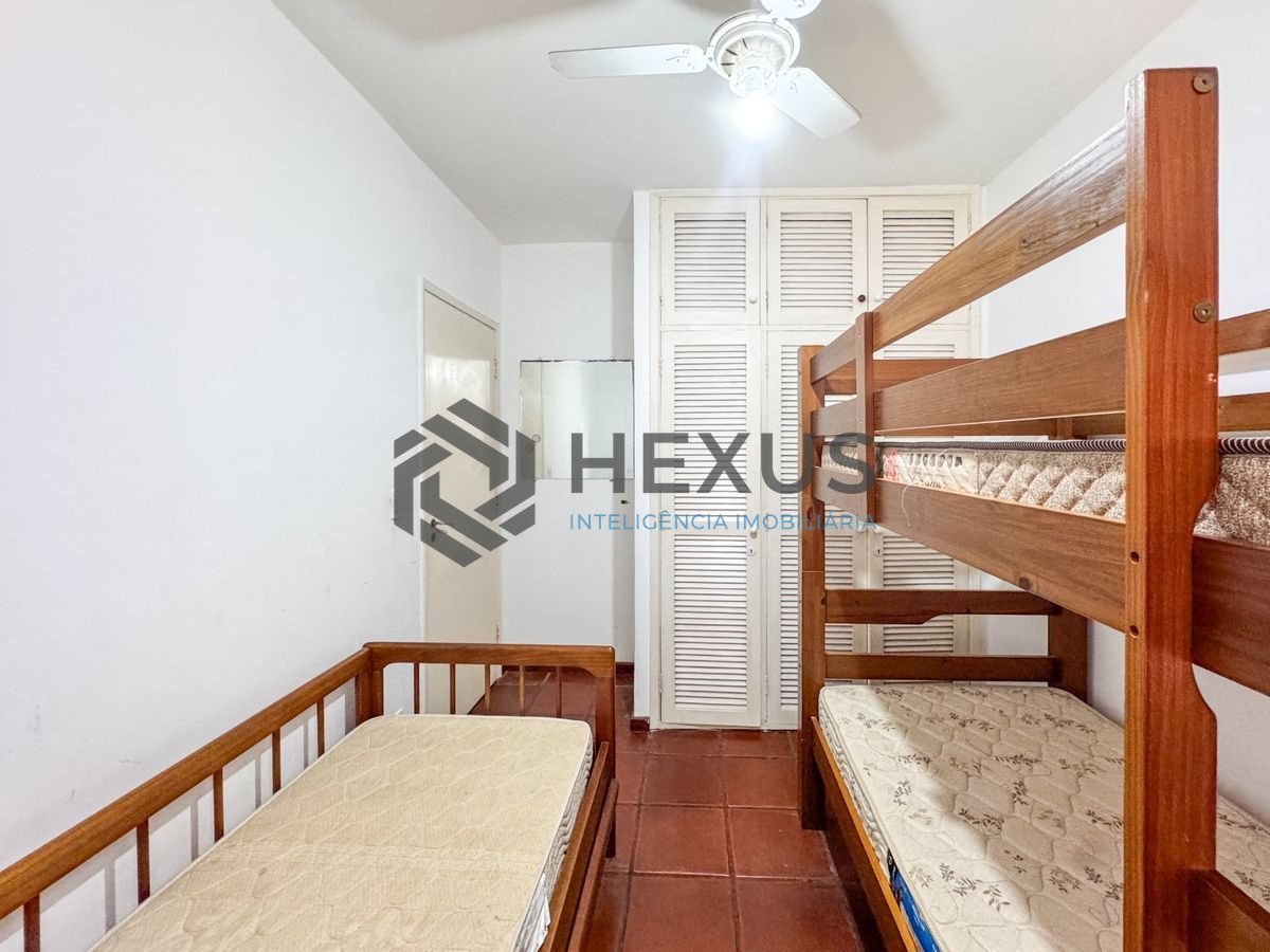 Foto 19 de Apartamento com varanda vista mar nas Pitangueiras, Guarujá